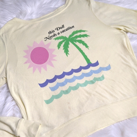 Wildfox This Doll Needs A Vacation Longsleeve Tee Size XS - Picture 8 of 8